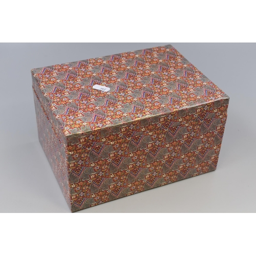 419 - A Selection of Various Jewellery Boxes, Includes Cymru Gold, Oriental Style, Warren James and More