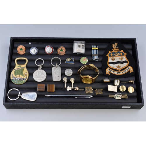 182 - Mixed tray including Badges, Cufflinks, Keyrings and Pen