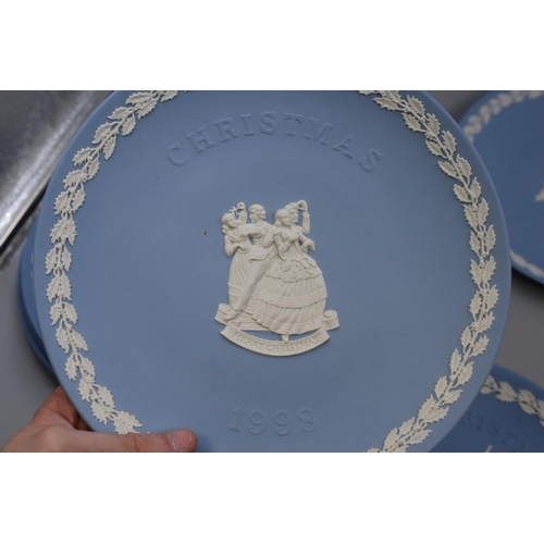 230 - A Selection of Fifteen Wedgwood Jasperware Christmas Collectors Plates (Mostly 21cm Dia), Run of 199... 