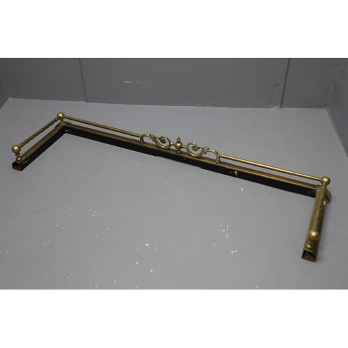 543 - Vintage Brass Decorative Fire Fender (58