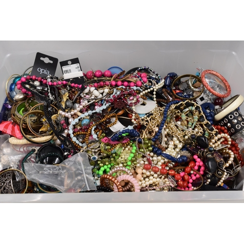 529 - Huge Selection of Unsorted Jewellery (8.2kg)