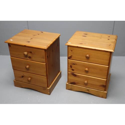 530 - Pair of Bedside Table Units Approx 24