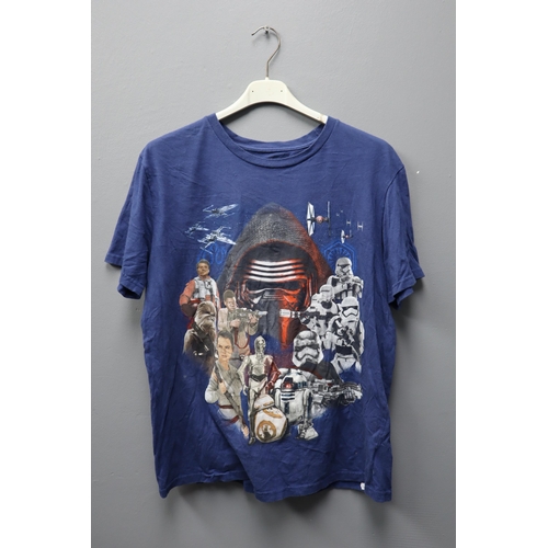 553 - Official Disney Pre-Owned Star Wars T-Shirt in Size M