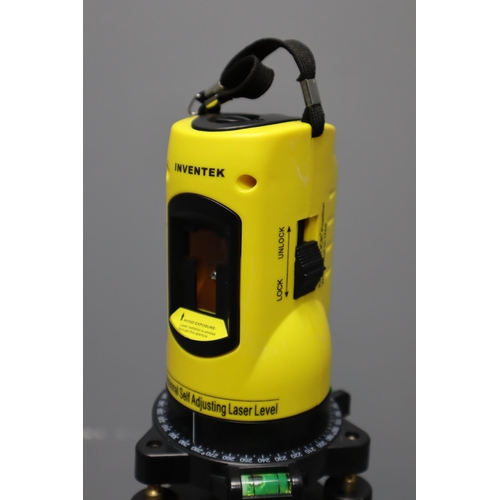 625 - Cased Iventek Professional Self Adjusting Laser Level working when tested.