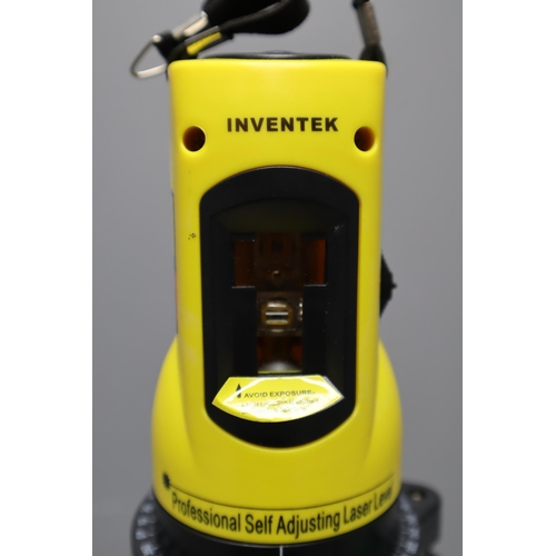 625 - Cased Iventek Professional Self Adjusting Laser Level working when tested.