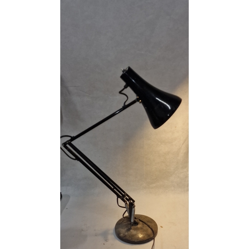 267 - Vintage Anglepoise Lighting Company Ltd Anglepoise Lamp in Working Order.