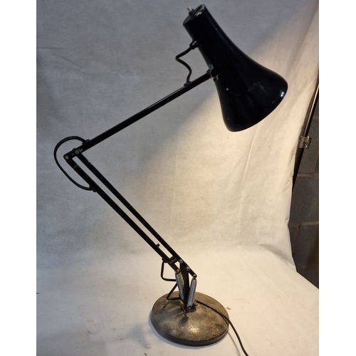 267 - Vintage Anglepoise Lighting Company Ltd Anglepoise Lamp in Working Order.