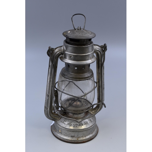 274 - Vintage Kwang Paraffin Lamp