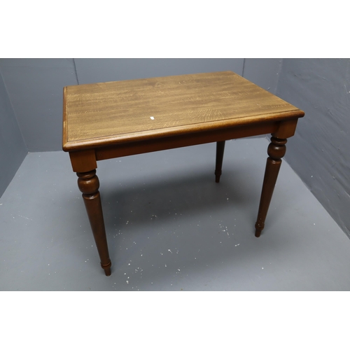 609 - An Oak Dining Table With A Set of Four Spindle Backed Dining Chairs. Table Is Approx 26