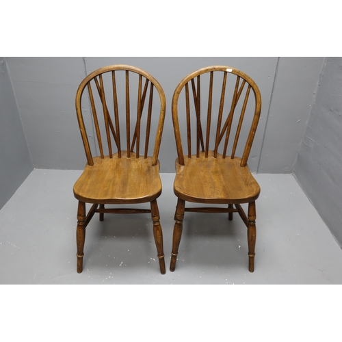 609 - An Oak Dining Table With A Set of Four Spindle Backed Dining Chairs. Table Is Approx 26