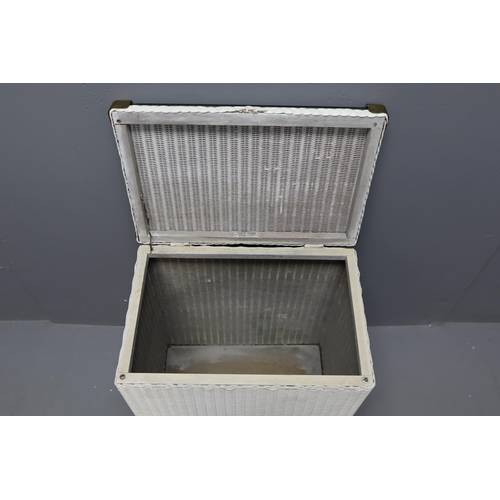 629 - Lloyd Loom Lusty Glass Topped Rattan Laundry Basket