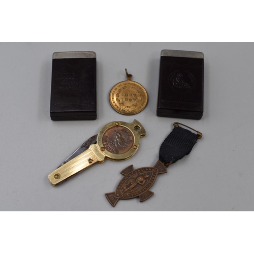 193 - A Selection of Collectables To Include 1941 Farthing Pen Knife, Church of England Medal, Rolls Razor... 