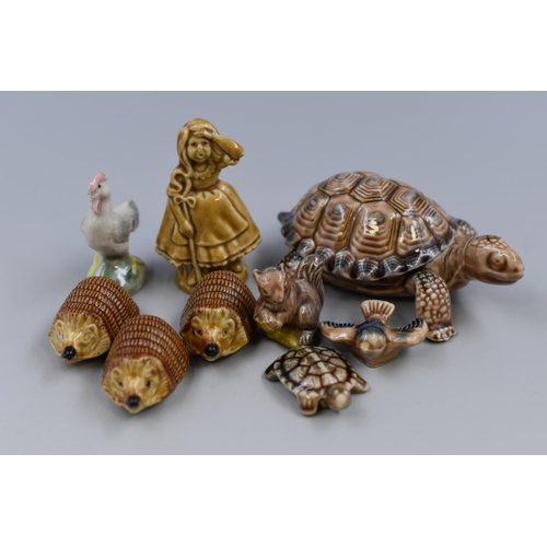 219 - Collection of 'Wade' Figures To Include Tortoise With Detachable Shell, Hedgehogs and More