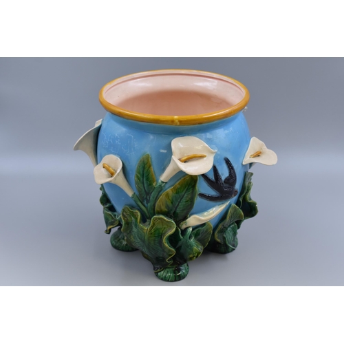 261 - A George Jones Majolica Style Jardinere, With Relief Moulded Lilies and Birds. Approx 11