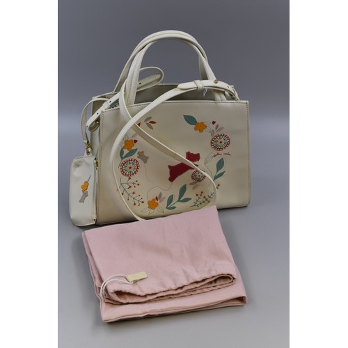 667 - Radley Cream Shoulder Bag with Dust Bag (11” x 9” x 4”)