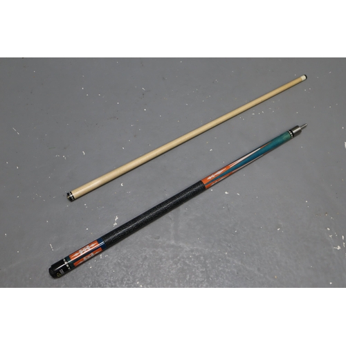 675 - Cased BCE Two Pieces Pool Cue 21oz in Storage Case