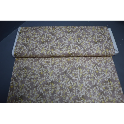 526 - Approx 7mtrs of Fawn/Yellow/White Leaf Patterned Quality Material