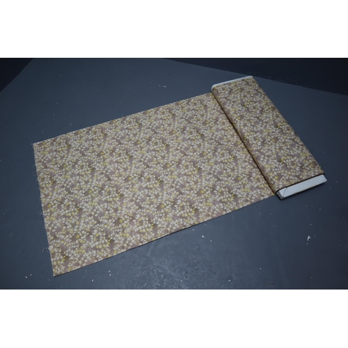 526 - Approx 7mtrs of Fawn/Yellow/White Leaf Patterned Quality Material