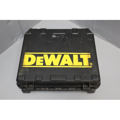 18V De Walt Rechargeable Drill in Case, Powers on