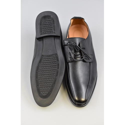 536 - Brand New Pair of Mens Black shoes size 8 uk