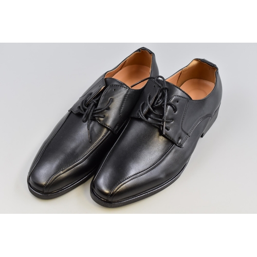 536 - Brand New Pair of Mens Black shoes size 8 uk