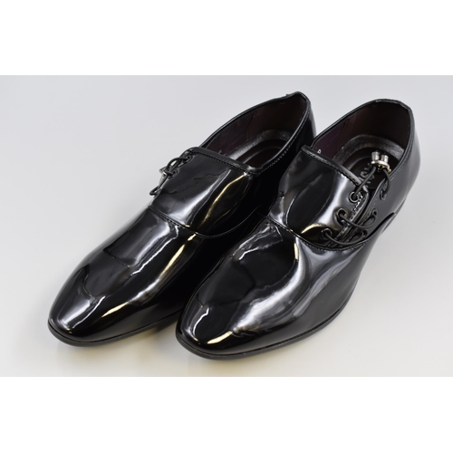 539 - Brand New Pair of Mens Black shoes size 11 uk