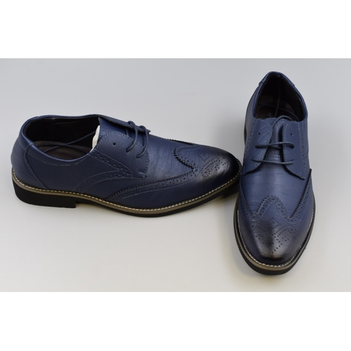 541 - Brand New Pair of Mens Blue shoes size 5.5 uk