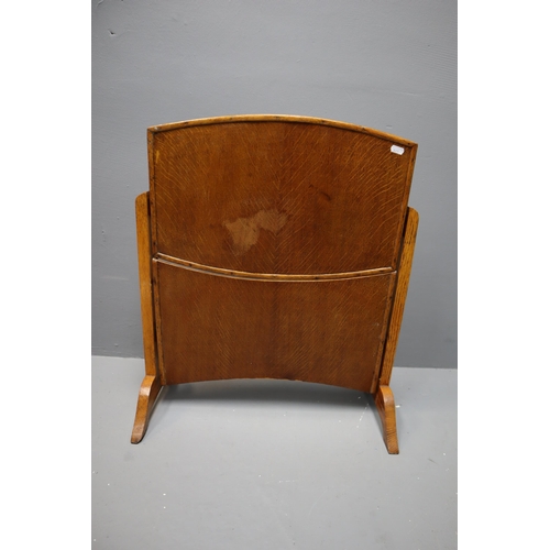 590 - Vintage Oak Metamorphic Side Table / Fire Screen (26