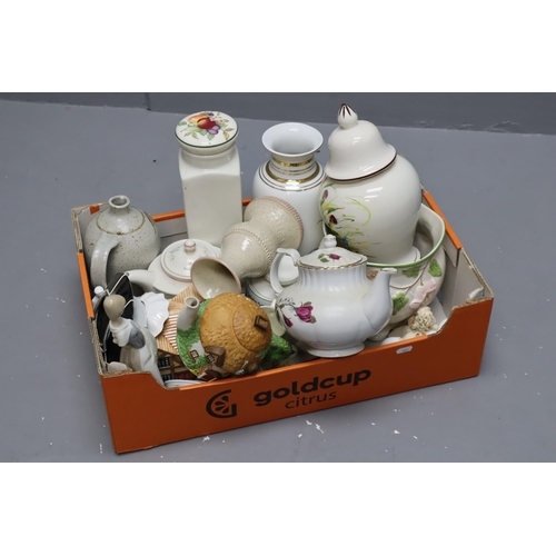 828 - A Mixed Selection of Ceramics To Include Nao (AF), Royal Doulton 'The Mandarin', Coalport 'Our Speci... 