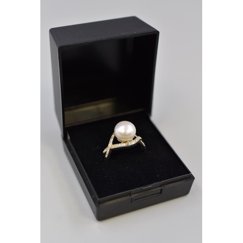 23 - Silver 925 Ring with Large Pearl Stone (Size M-N). Complete in Presentation Box