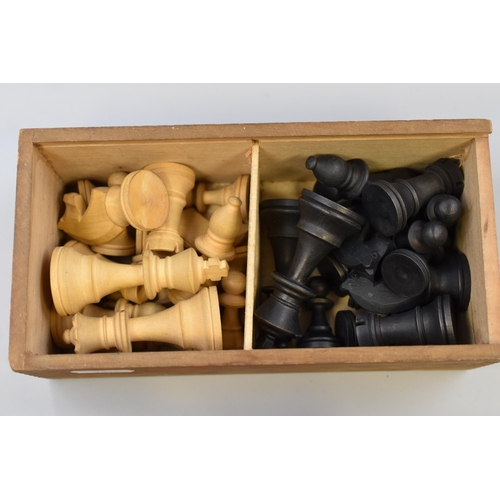 301 - Vintage Boxwood Chess Set in Case