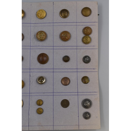 200 - Selection of Approx 30 Military Buttons