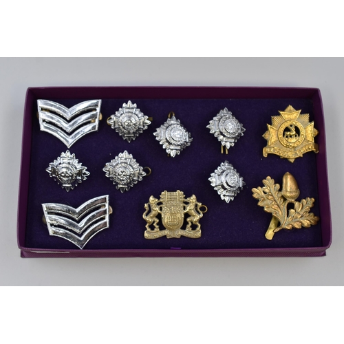 222 - Selection of Military Cap Badges and Officiers Insignia Pips