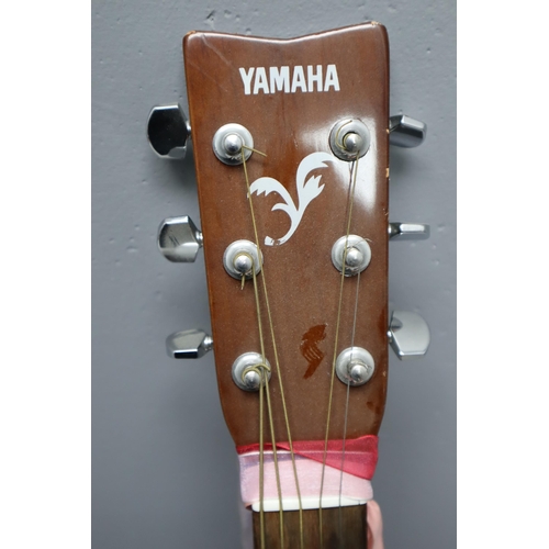 493 - YAMAHA F310 Acoustic Guitar (1 String Needs Replacing)