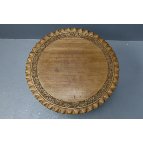 618 - Solid Wooden Round Coffee Table with Carved Detail and Detailed Queen Anne Legs (20