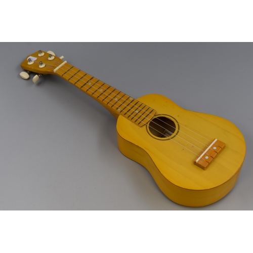 501 - Sheffield Soprano Ukulele approx 20