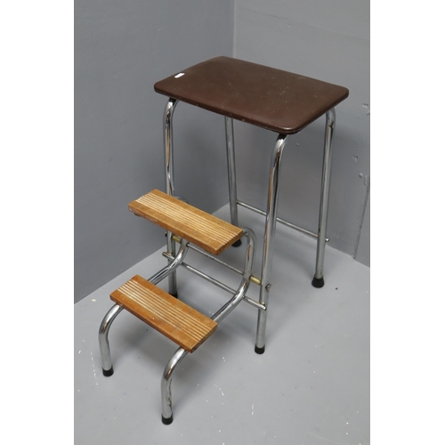 634 - A Retro Leather Seated Step Up Stool, Approx 24.5