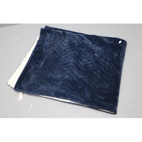 765 - Quilted Blanket / Throw (61