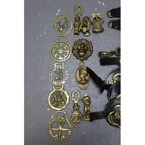 781 - Selection of Vintage Horse Brasses and Brass Door Knockers