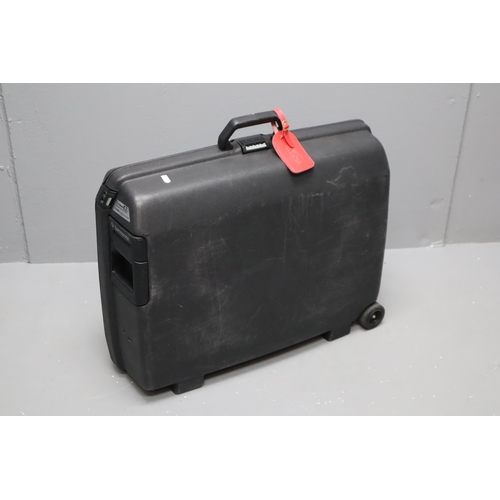 557 - A Large Samsonite Number Combination Suitcase