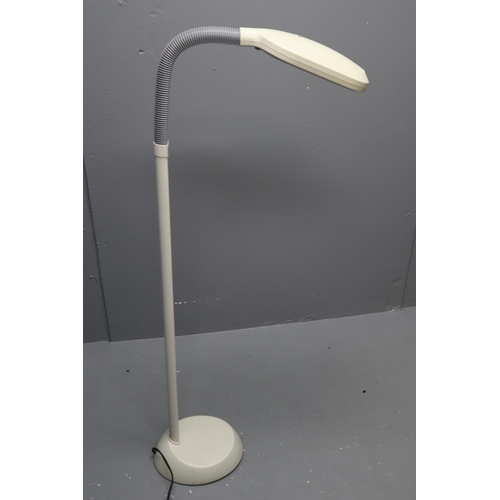 560 - Everyday Made Easier Craft Lamp (Working) 46