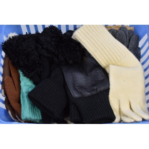 733 - A Selection of Thirteen Ladies Winter Gloves (Pairs of)