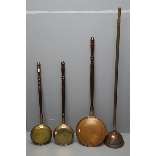 576 - Mixed Lot to include 2 Brass Bed Pans, one Large Copper Bed Pan and a Large Simplex No. 4 Dolly Plun... 