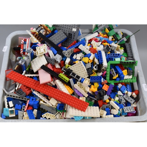 825 - Selection of Mixed Lego/Other Similar Toys Approx 7.3Kg