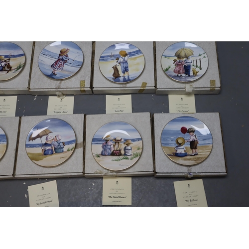 826 - 13 Boxed Collectors Plates to include Wedgwood and Royal Worcester