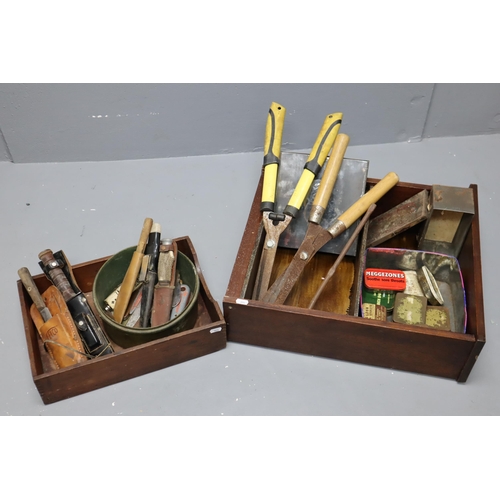 850 - Two Boxes to include a Large Selection of Mainly Vintage Tools and Knives