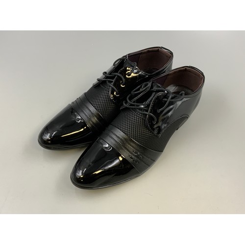 739A - Pair of New Men's Oxford Black Shoes (Size 45) 