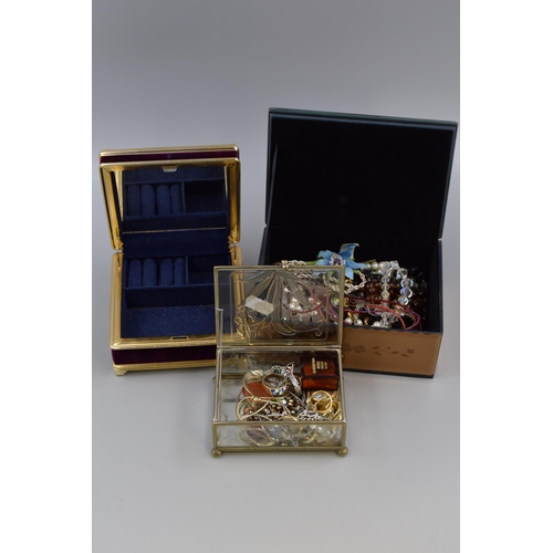 520 - A Selection of Unsorted Jewelry With Three Jewelry Boxes (AF), Includes 925. Silver