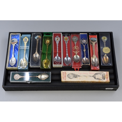 488 - Selection of 14 Silver Plated Crested Collectors Spoons in Cases