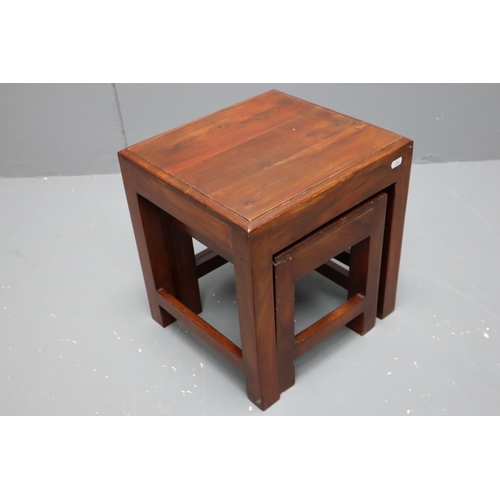 711 - Nest of two Side Tables (14